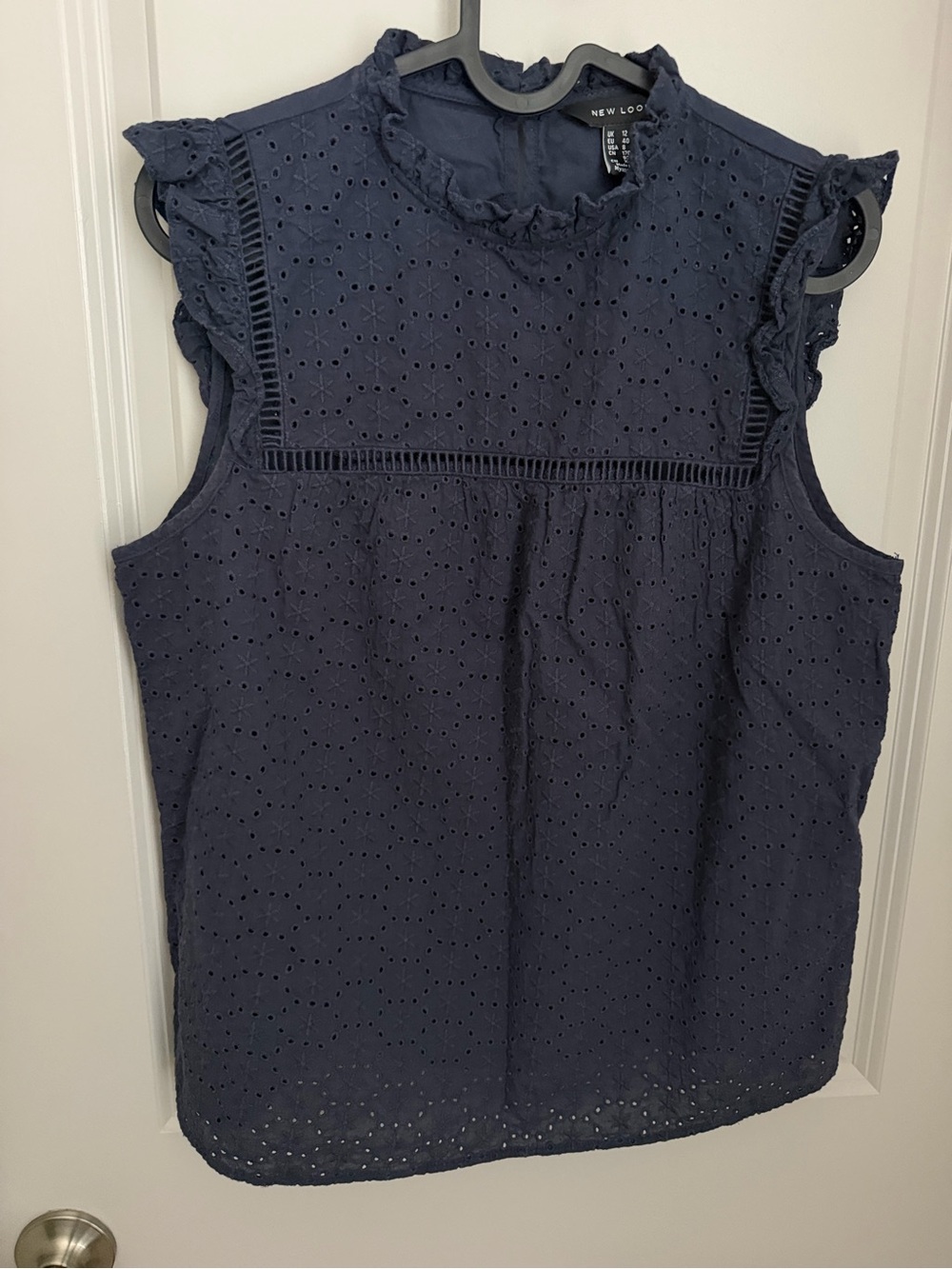 New Look Women’s Navy Eyelet Cotton Ruffle Round Neck Button Blouse Size 8